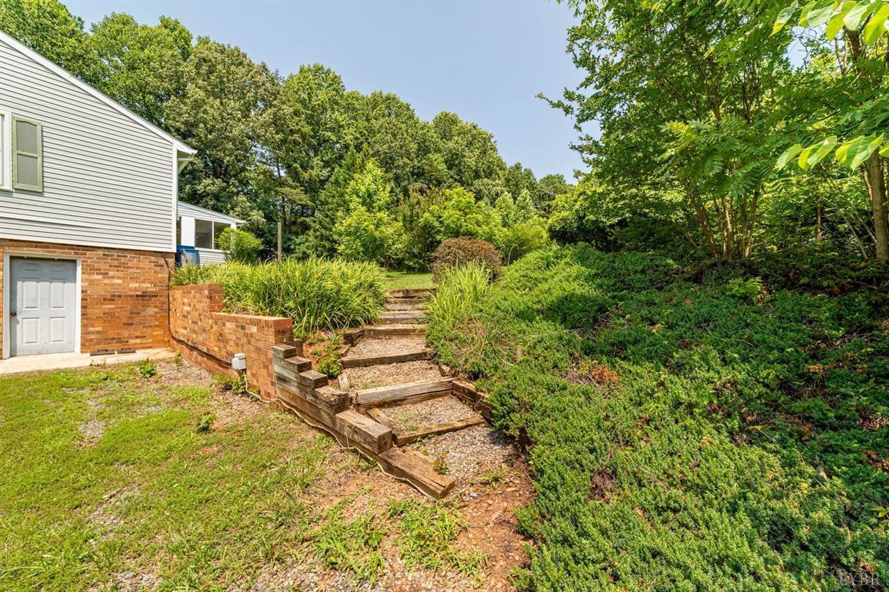 336 & 338 Beverly Hills Circle, Lynchburg, VA 24502