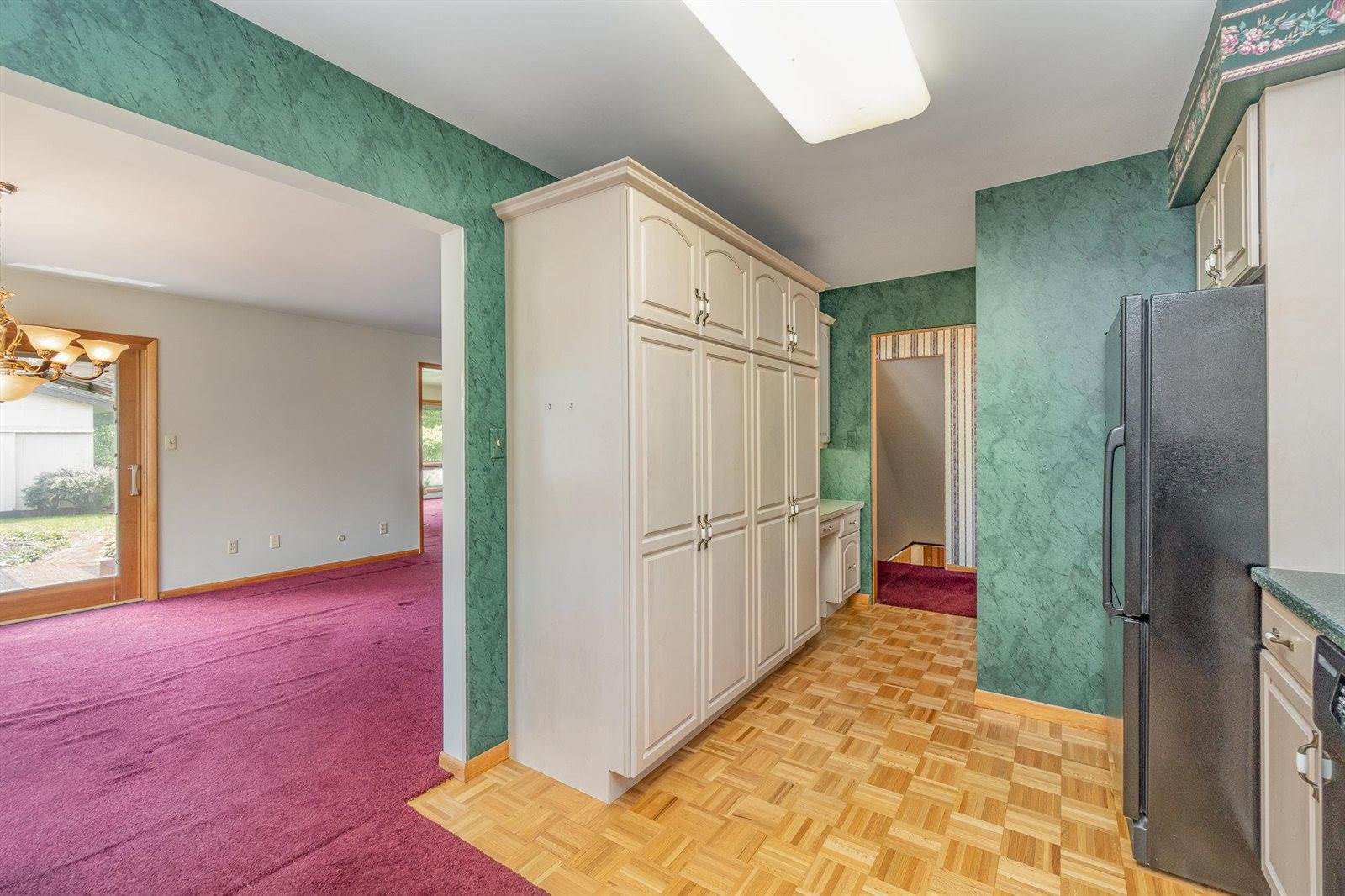 1904 Ivy Ln., Midland, MI 48642