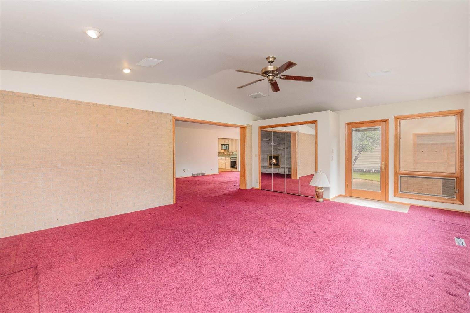 1904 Ivy Ln., Midland, MI 48642