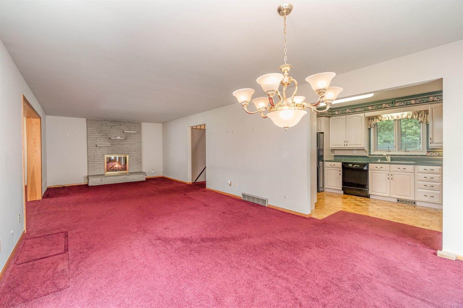 1904 Ivy Ln., Midland, MI 48642