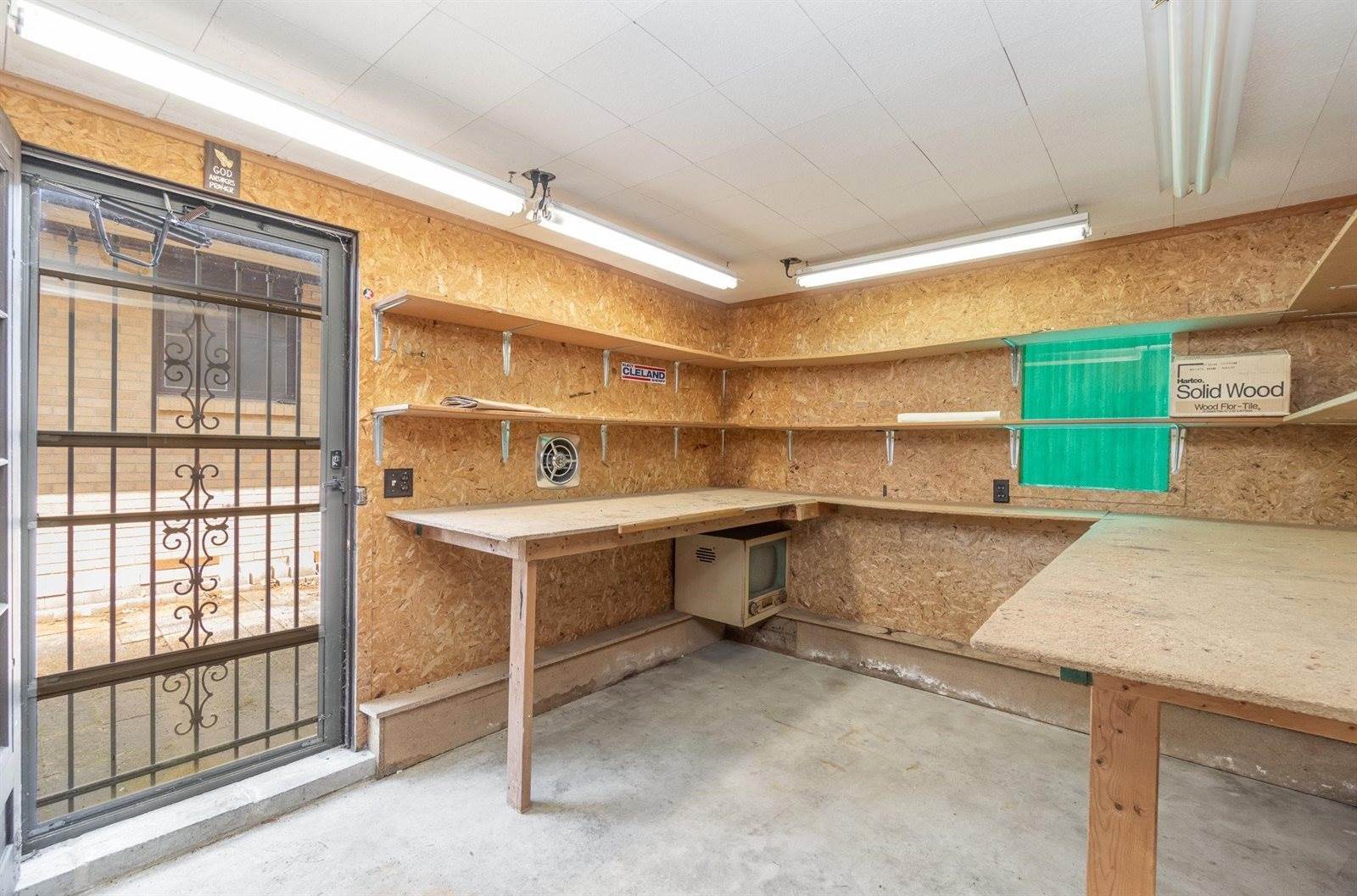 1904 Ivy Ln., Midland, MI 48642