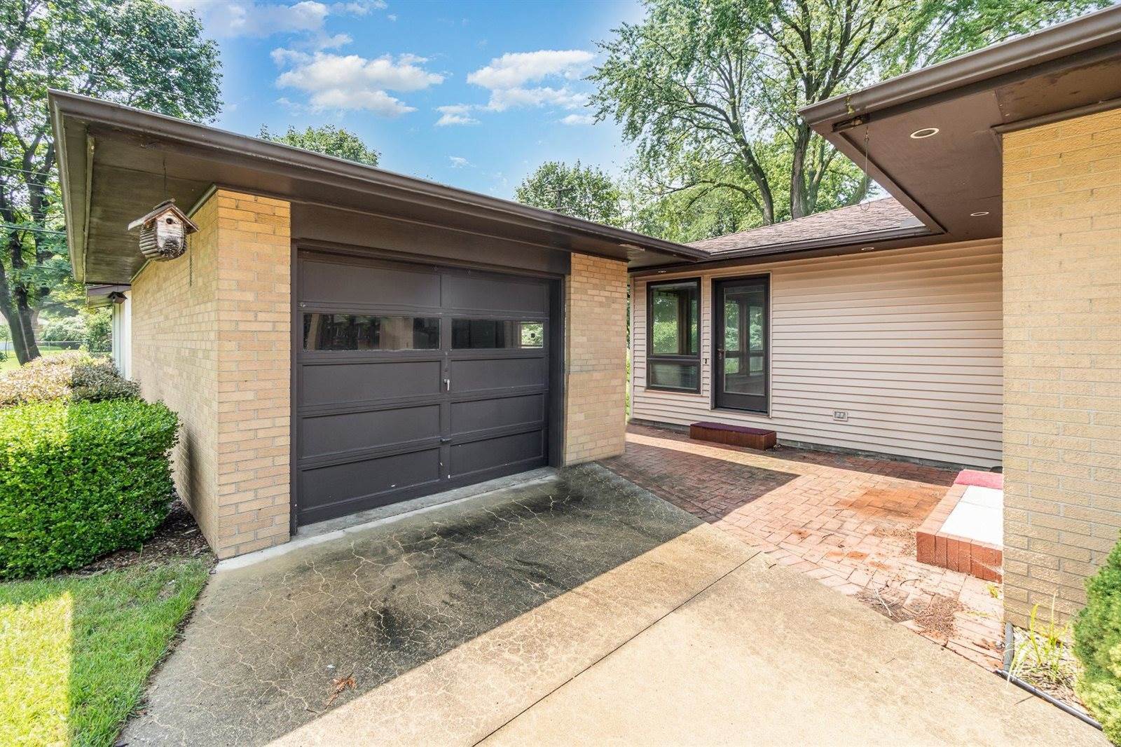 1904 Ivy Ln., Midland, MI 48642