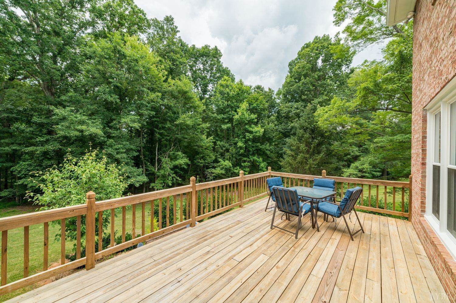 1034 Little Pine Circle, Forest, VA 24551