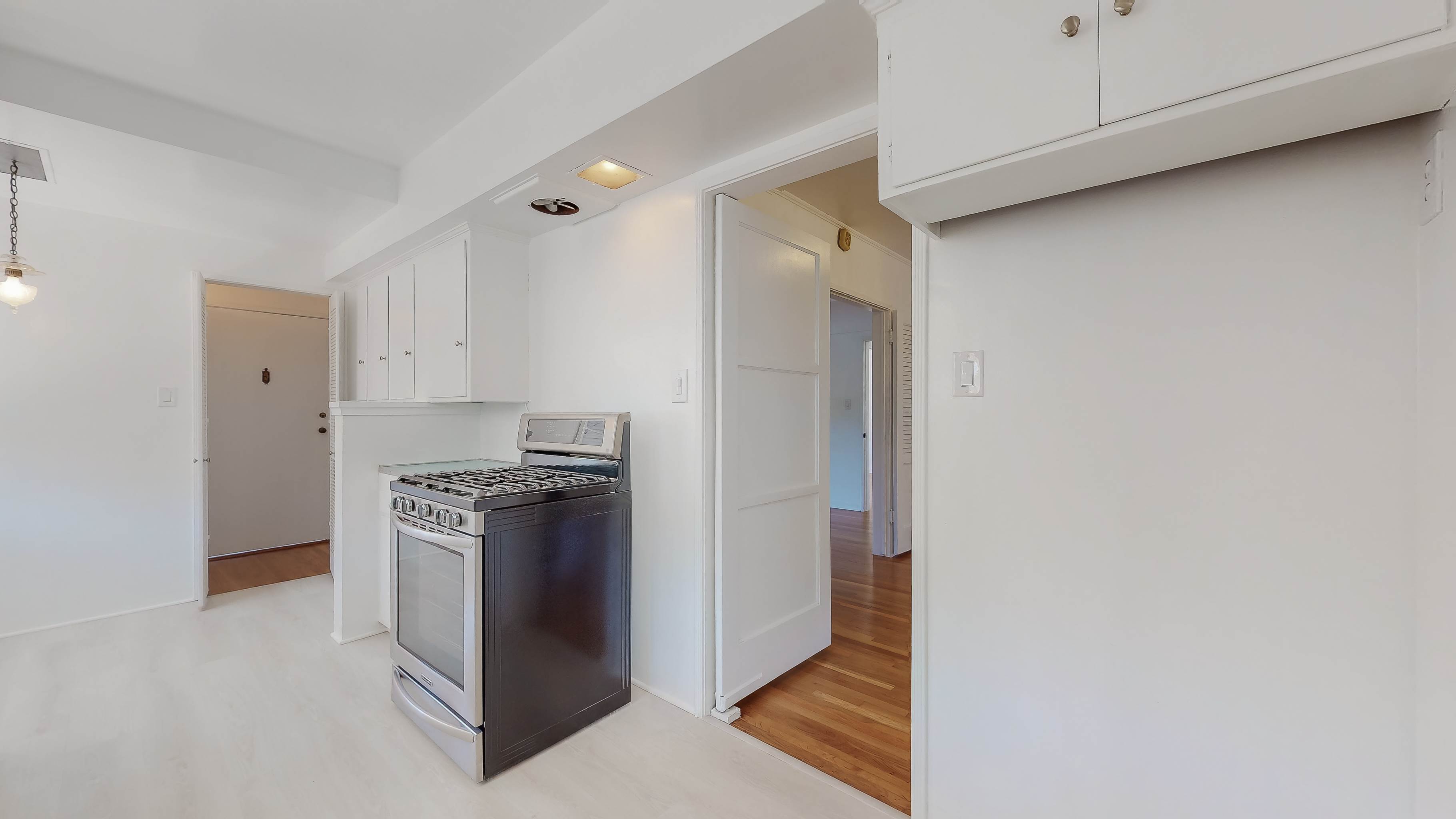 2112 Mcpherson Avenue, Los Angeles, CA 90032