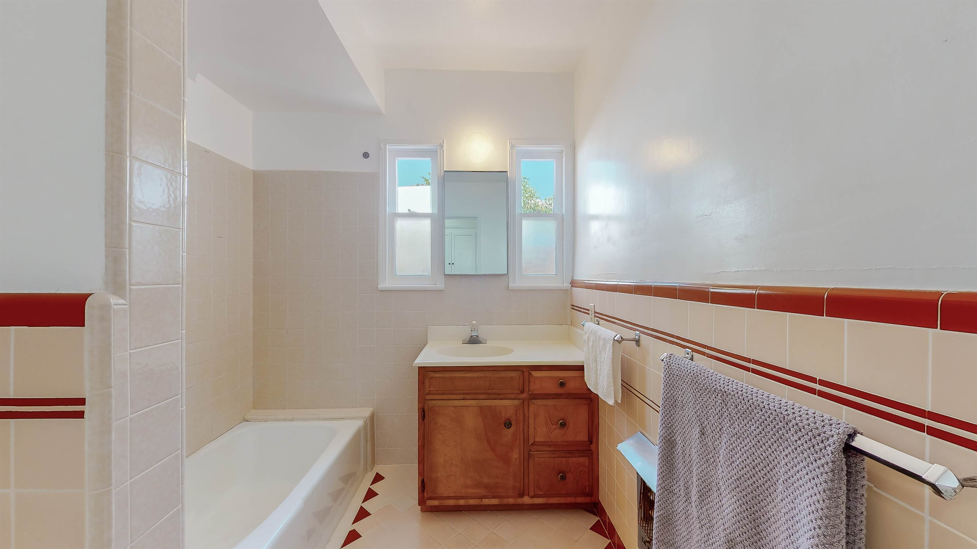 2112 Mcpherson Avenue, Los Angeles, CA 90032