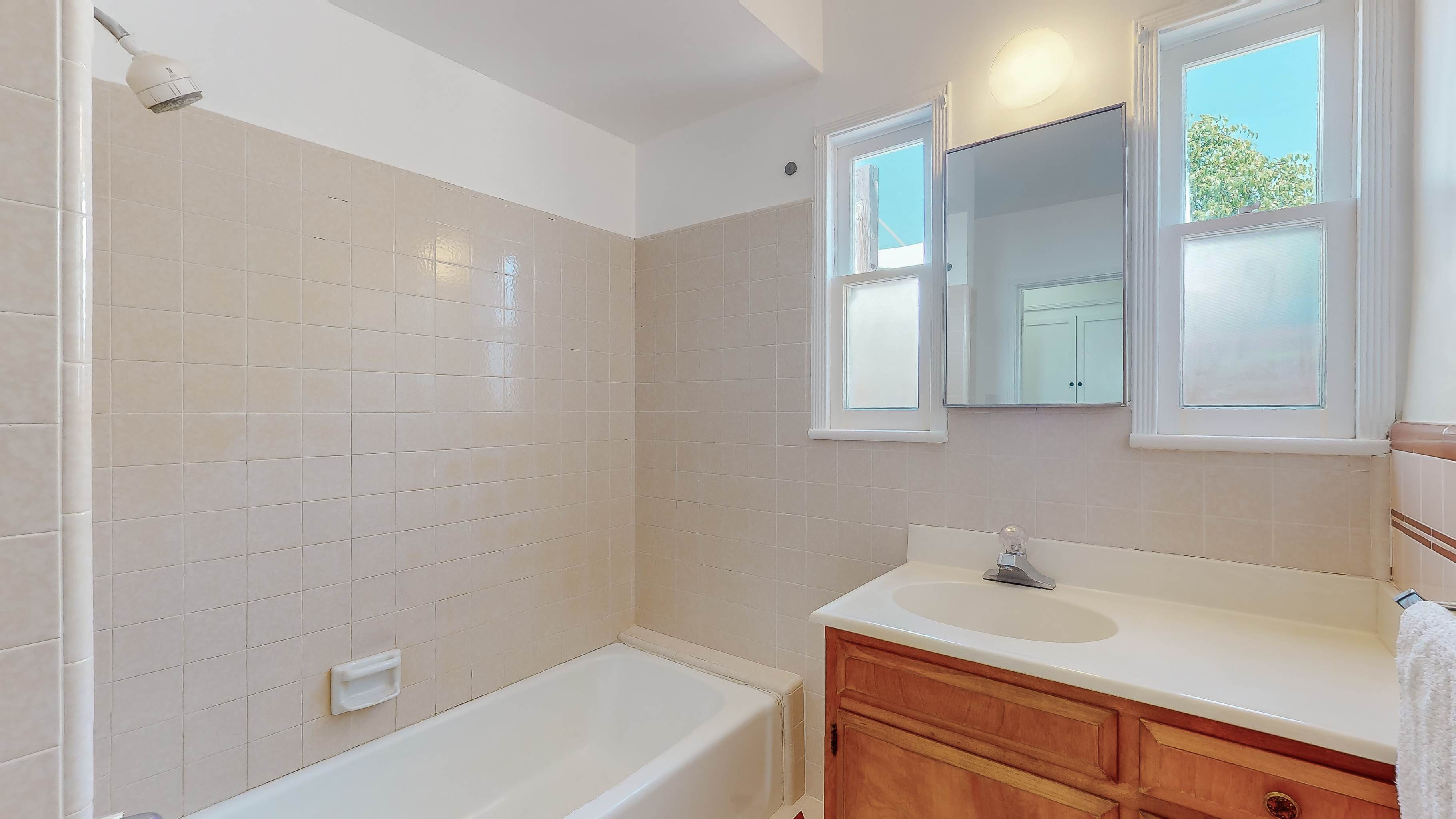 2112 Mcpherson Avenue, Los Angeles, CA 90032