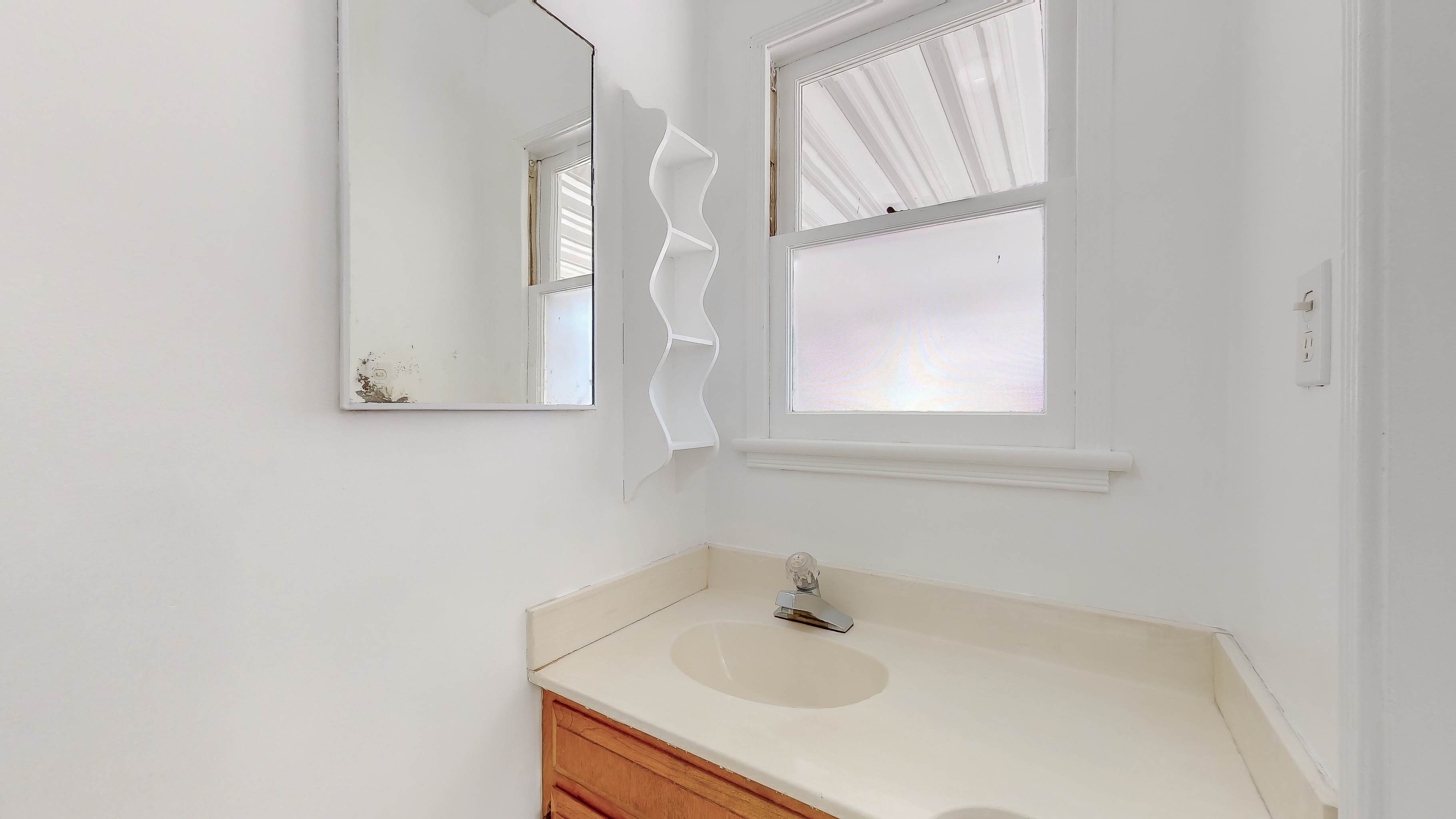 2112 Mcpherson Avenue, Los Angeles, CA 90032