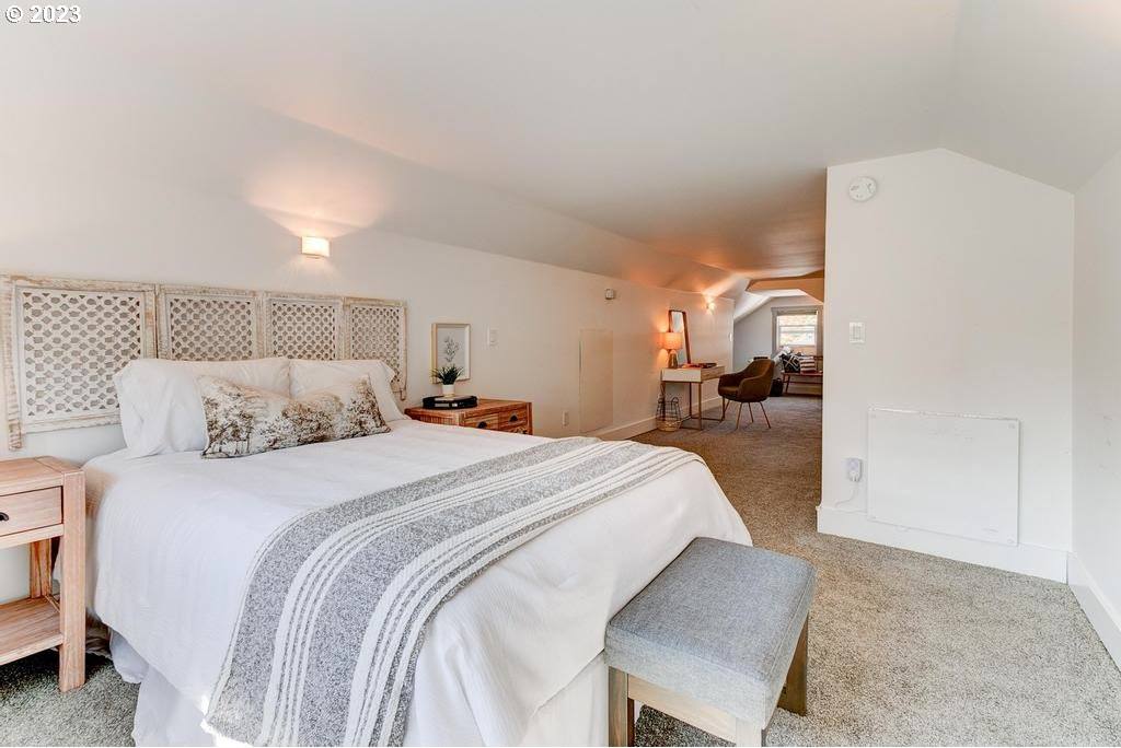 925 NW 8th St, Gresham, OR 97030