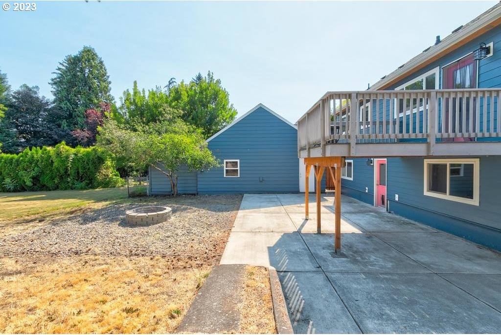 925 NW 8th St, Gresham, OR 97030