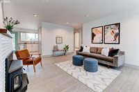 925 NW 8th St, Gresham, OR 97030