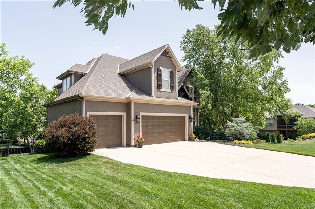 24370 West 107th Place, Olathe, KS 66061