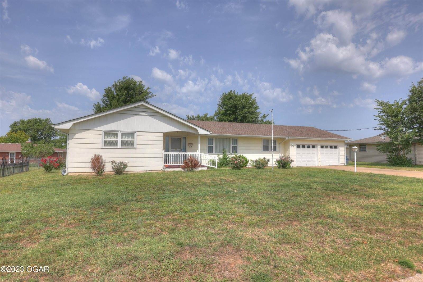 2222 Delaware Avenue, Joplin, MO 64804