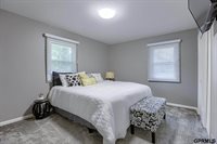 917 S 87 Street, Omaha, NE 68114