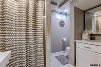 917 S 87 Street, Omaha, NE 68114