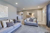 917 S 87 Street, Omaha, NE 68114