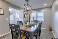 917 S 87 Street, Omaha, NE 68114