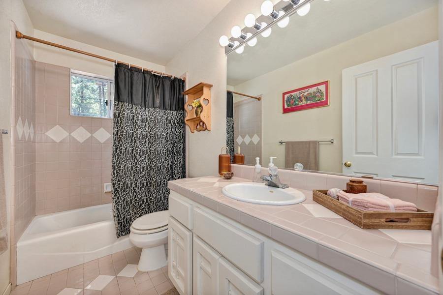 1250 Garnet Court, Pollock Pines, CA 95726