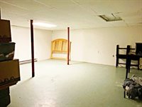492 Maple St, Holyoke, MA 01040