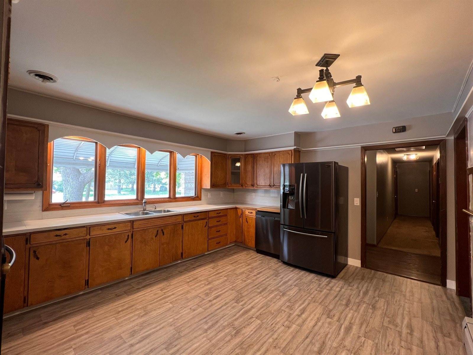 720 4th Street NE, Staples, MN 56479