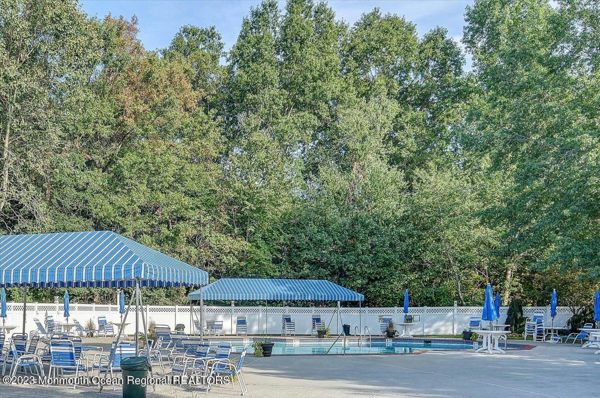 211 Ravenswood Road, Englishtown, NJ 07726