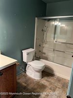 211 Ravenswood Road, Englishtown, NJ 07726