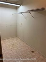 211 Ravenswood Road, Englishtown, NJ 07726