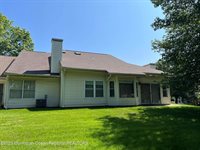 211 Ravenswood Road, Englishtown, NJ 07726