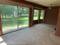 211 Ravenswood Road, Englishtown, NJ 07726