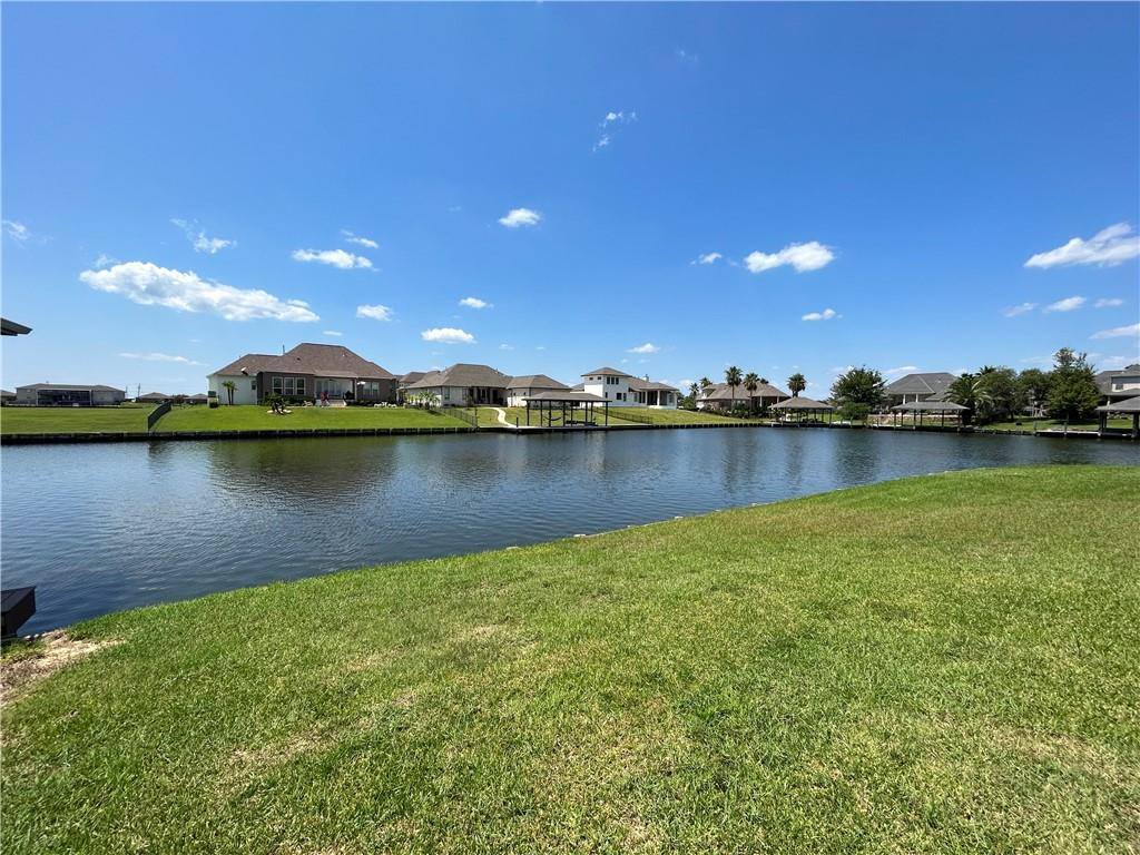 511 Logan Island Court, Slidell, LA 70458