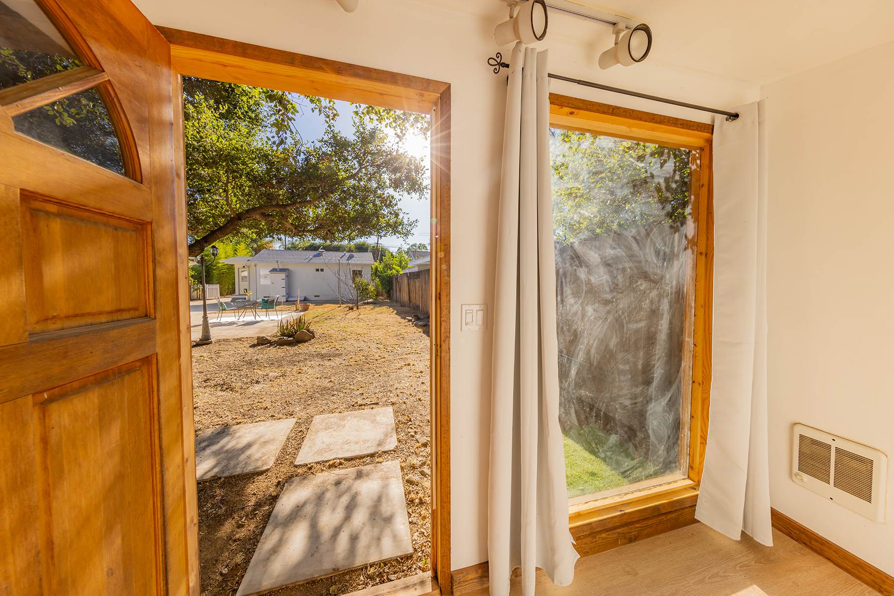 112 N. Fulton St., Ojai, CA 93023