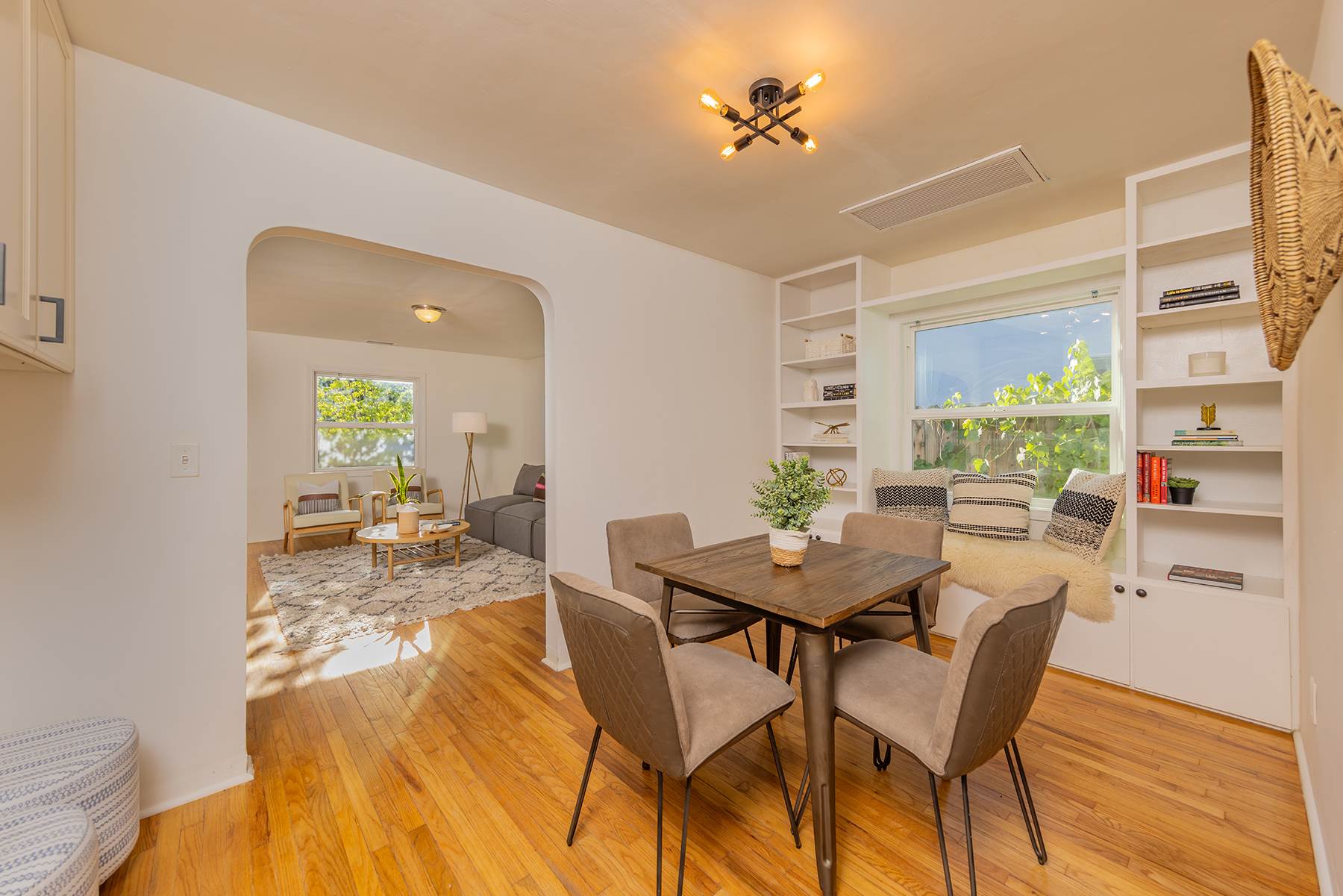 112 N. Fulton St., Ojai, CA 93023