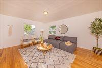 112 N. Fulton St., Ojai, CA 93023