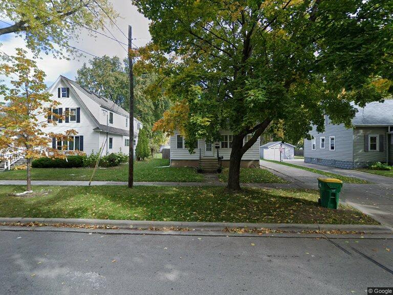 978 Kellogg St, Green Bay, WI 54303