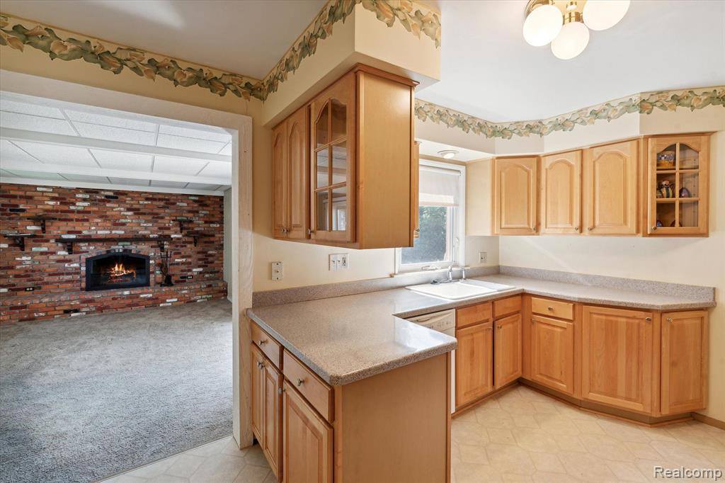 7344 Iroquois Street, Westland, MI 48185