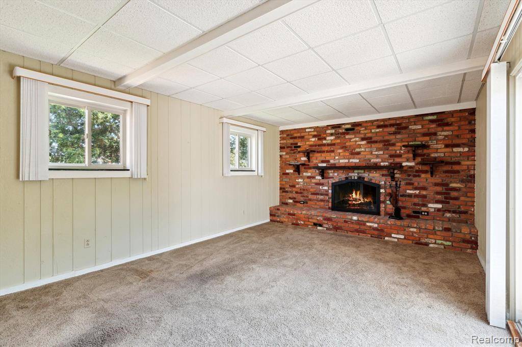 7344 Iroquois Street, Westland, MI 48185