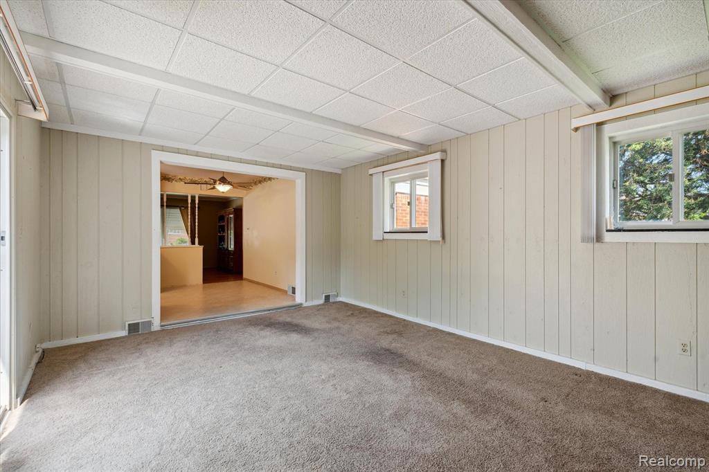 7344 Iroquois Street, Westland, MI 48185