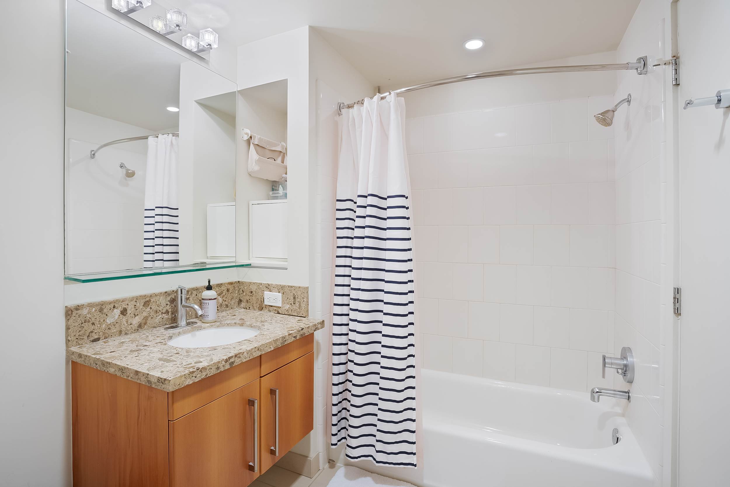 321 10th Ave Unit 606, San Diego, CA 92101