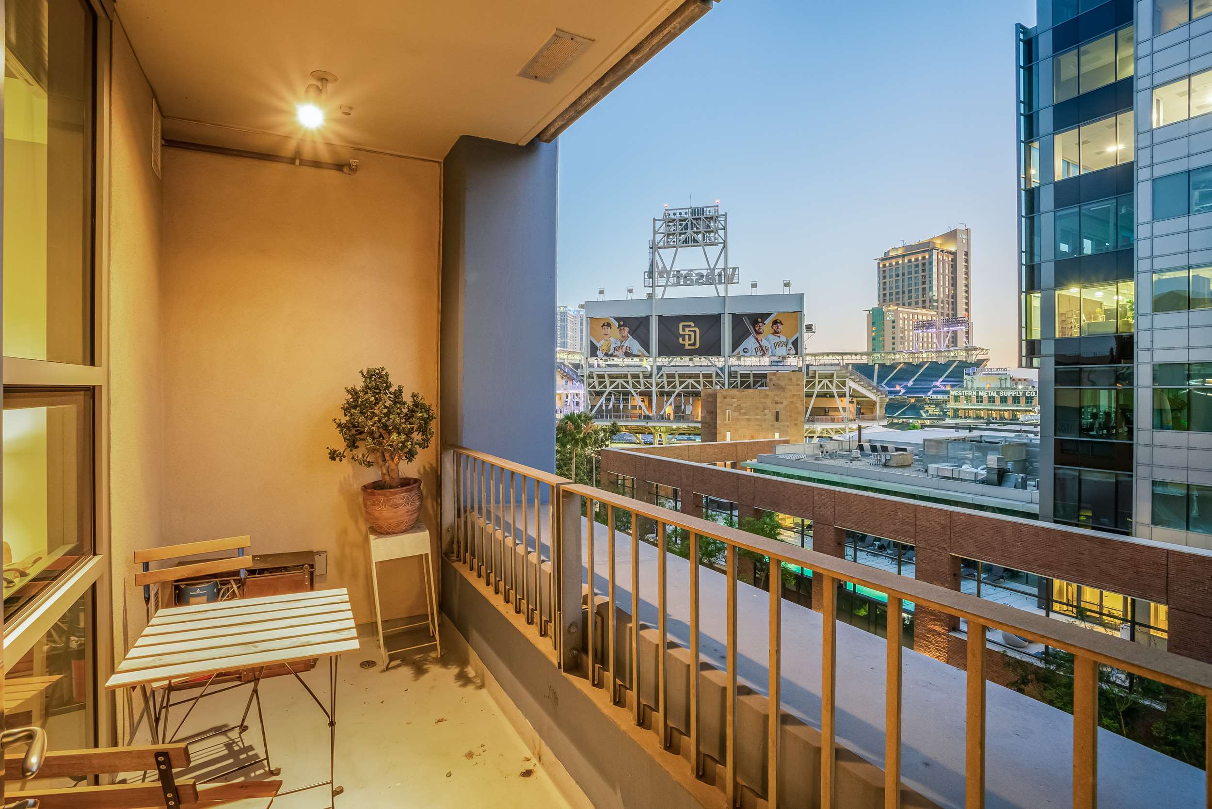 321 10th Ave Unit 606, San Diego, CA 92101