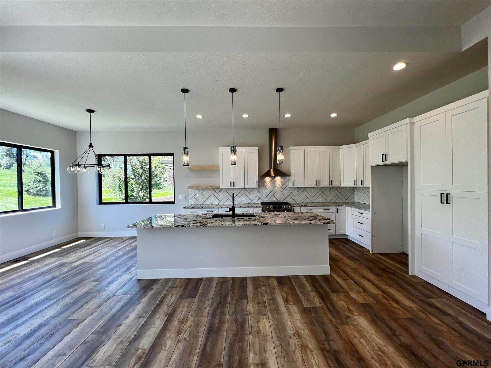 21201 Arbor Court, Elkhorn, NE 68022