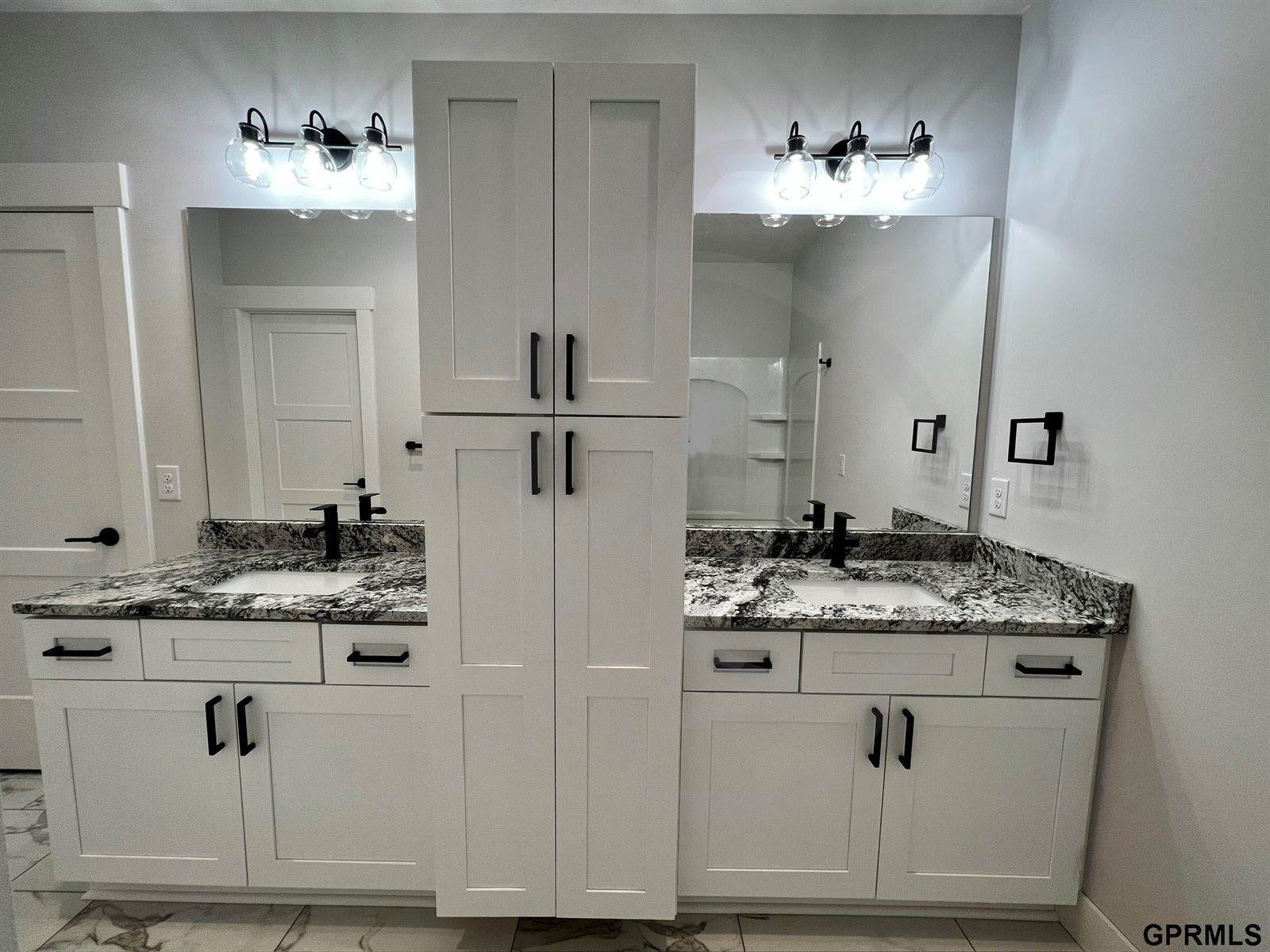 21201 Arbor Court, Elkhorn, NE 68022