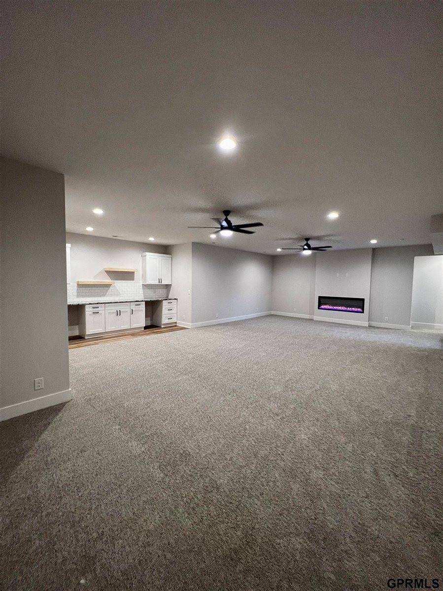 21201 Arbor Court, Elkhorn, NE 68022