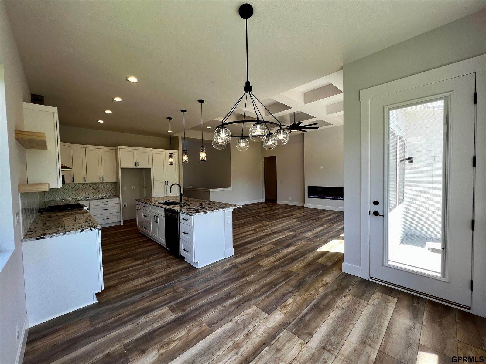 21201 Arbor Court, Elkhorn, NE 68022