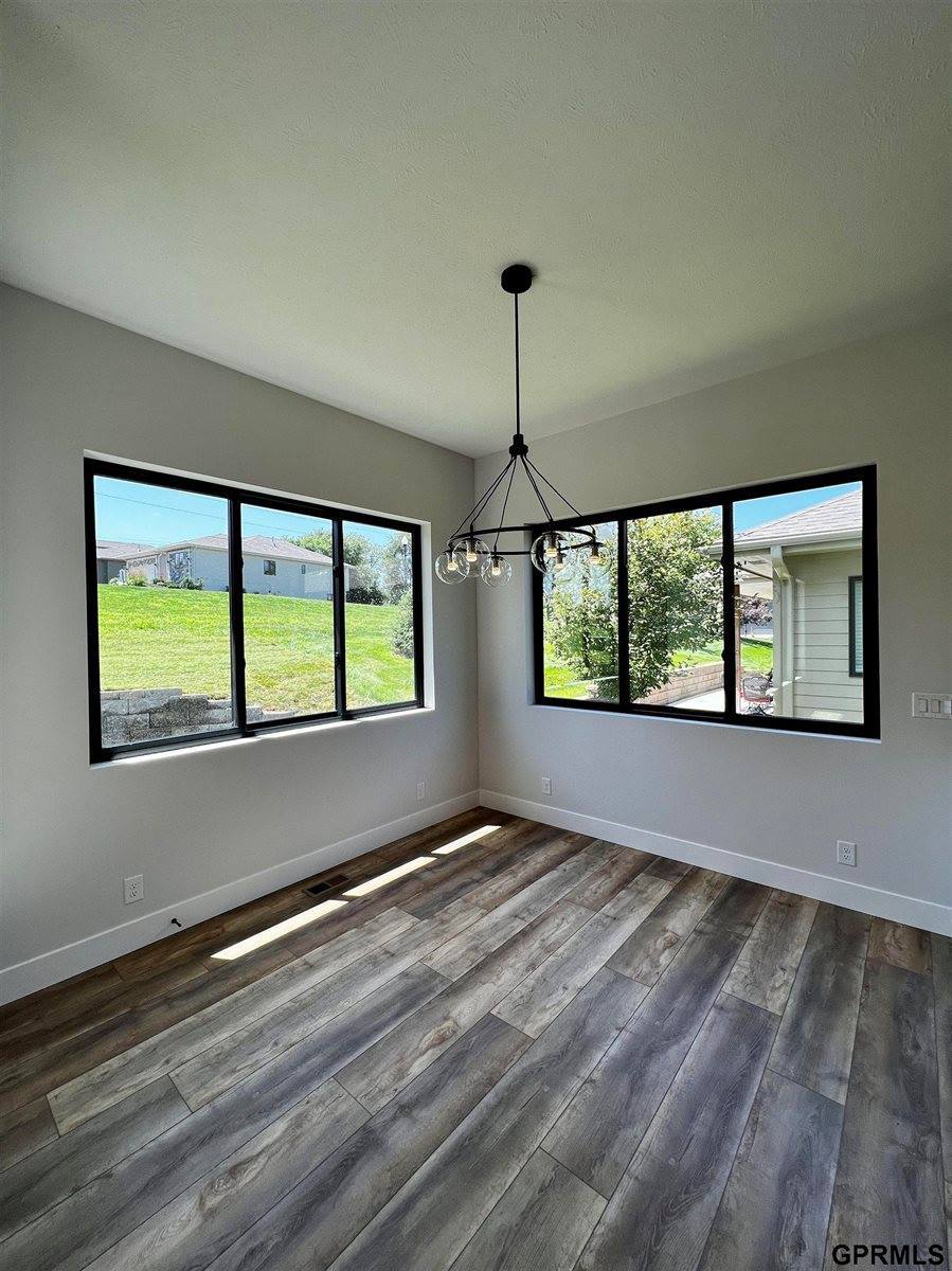 21201 Arbor Court, Elkhorn, NE 68022