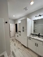 21201 Arbor Court, Elkhorn, NE 68022