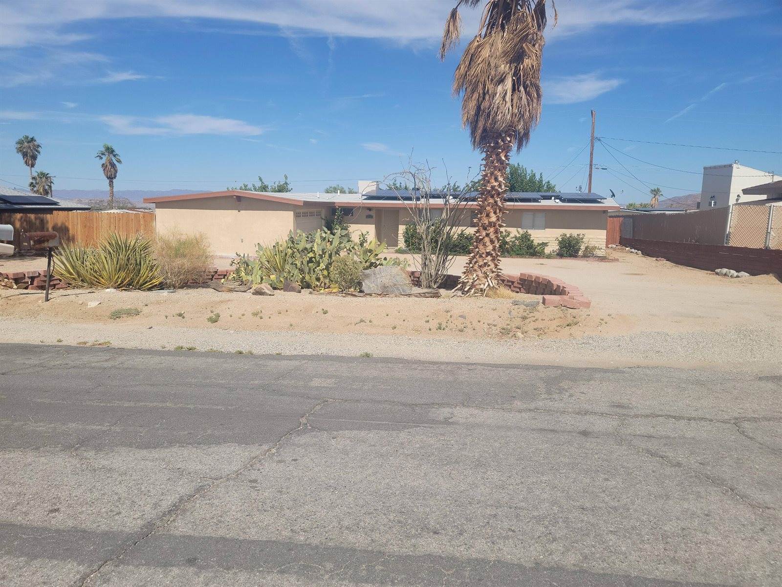 6637 Galleta Avenue, 29 Palms, CA 92277