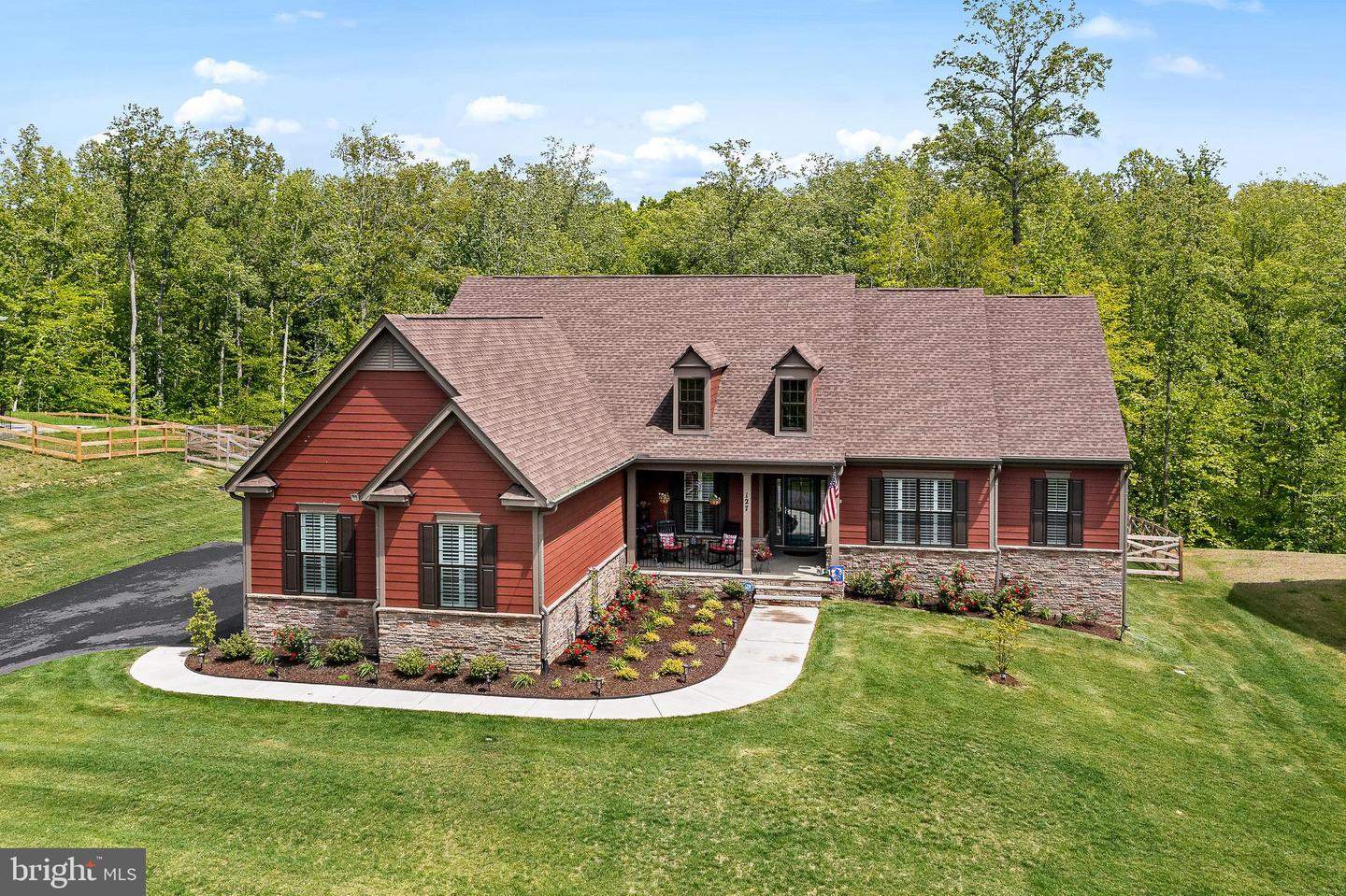 127 Black Hawk Dr, Stafford, VA 22554