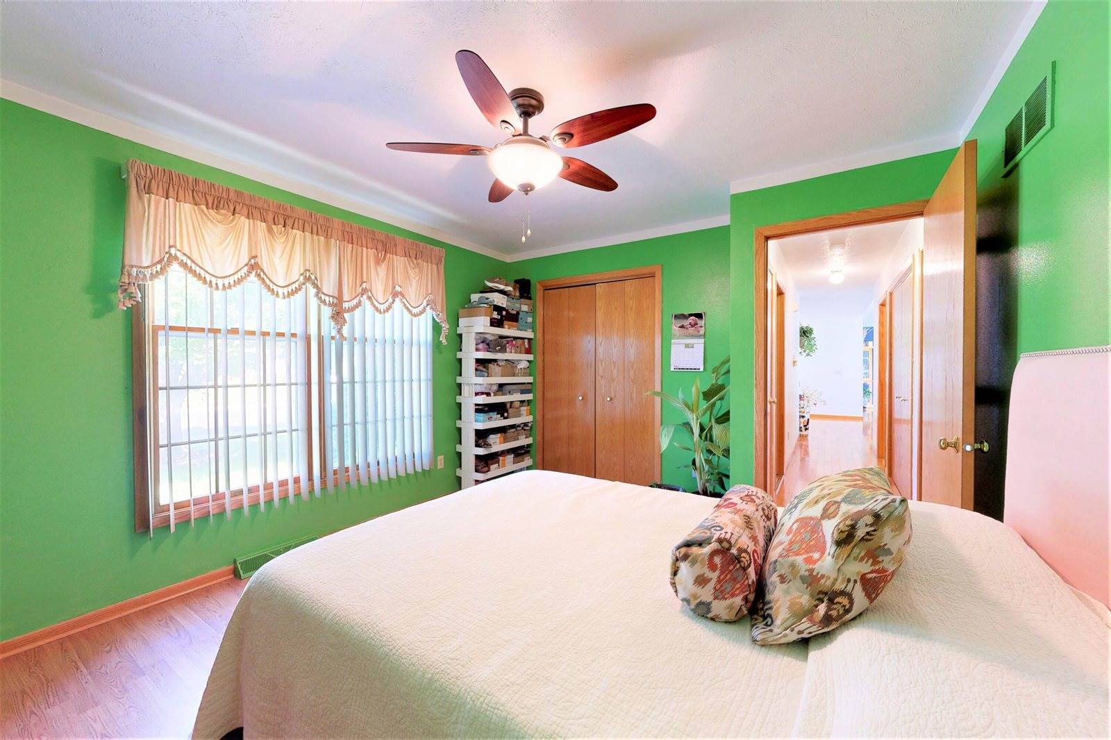 1301 Montclair Pl, Fort Atkinson, WI 53538