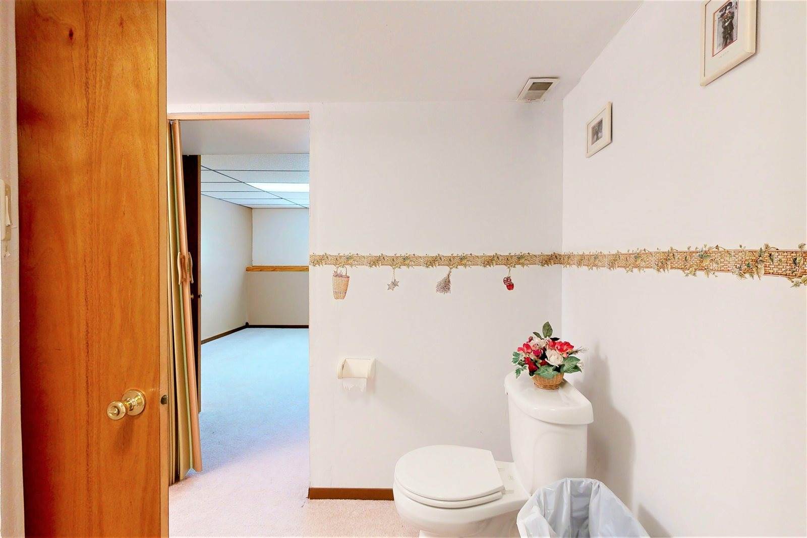 1301 Montclair Pl, Fort Atkinson, WI 53538