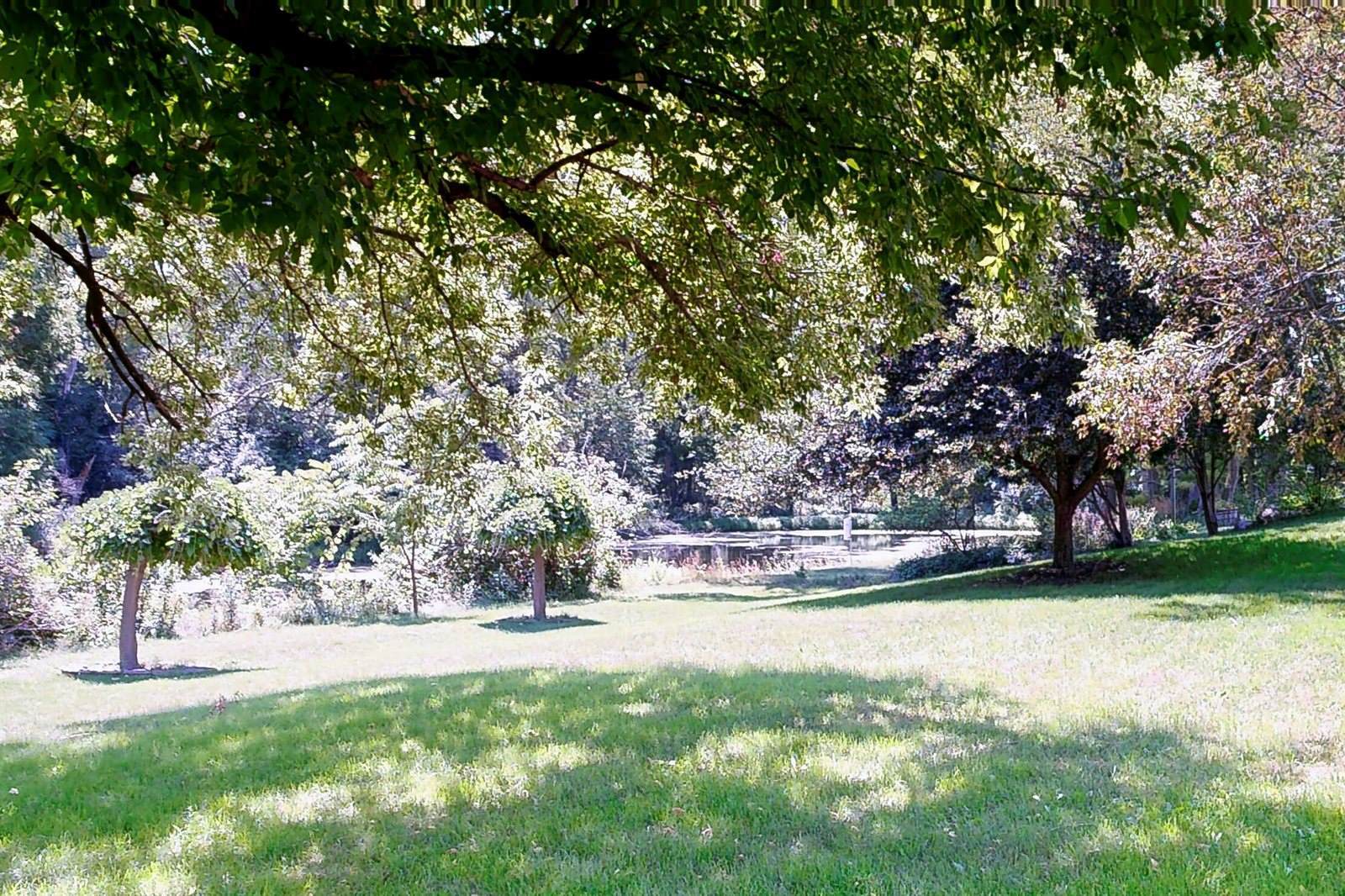 1301 Montclair Pl, Fort Atkinson, WI 53538