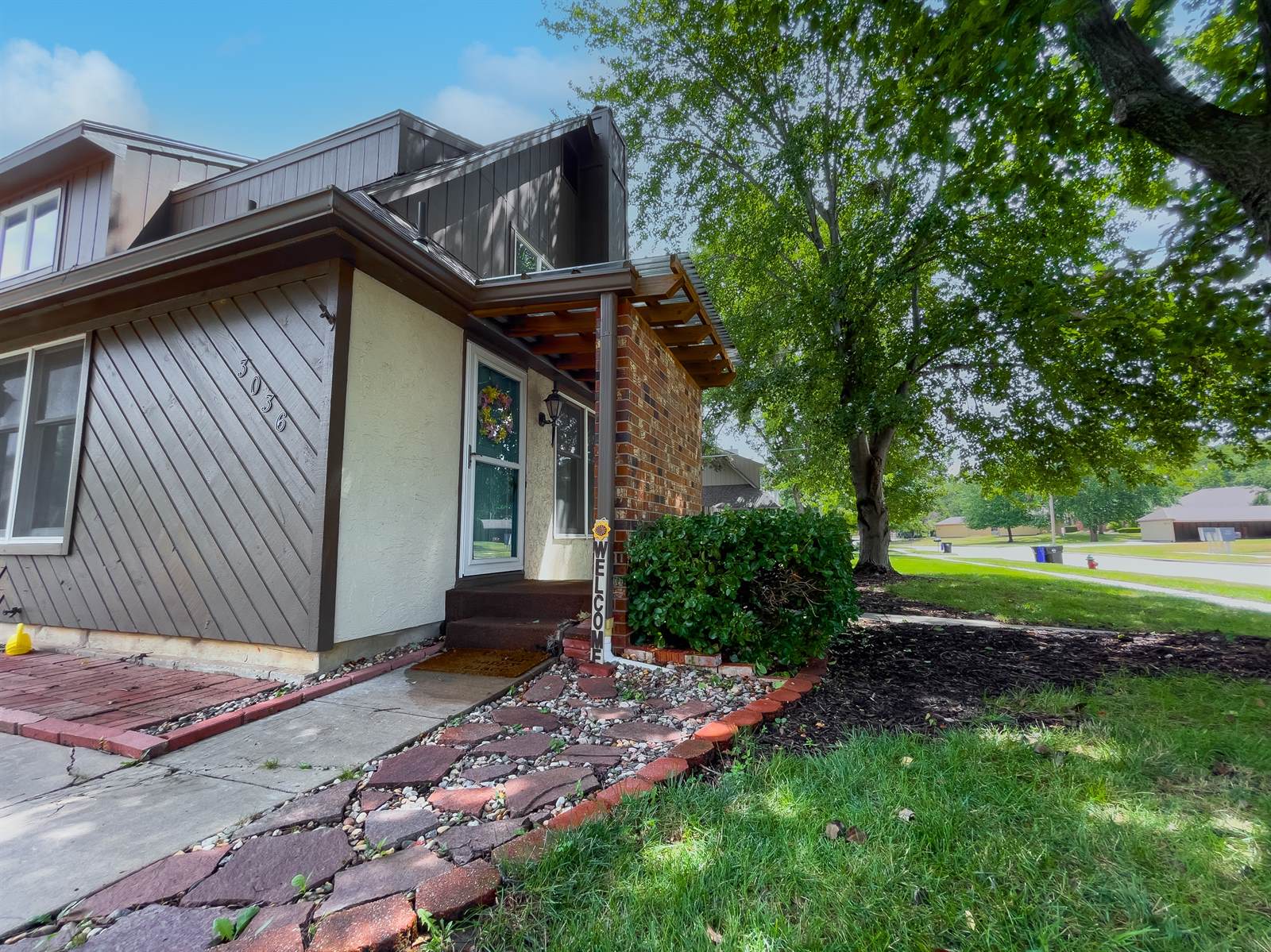 3036 SW Quail Creek DR, Topeka, KS 66614